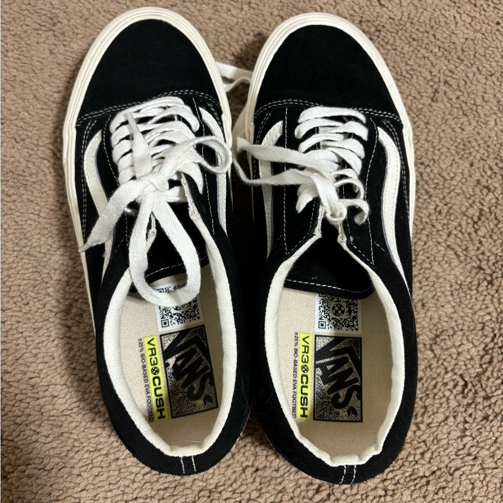 Vans old skool Vr3 size men’s size 9 women’s 10.5 in black